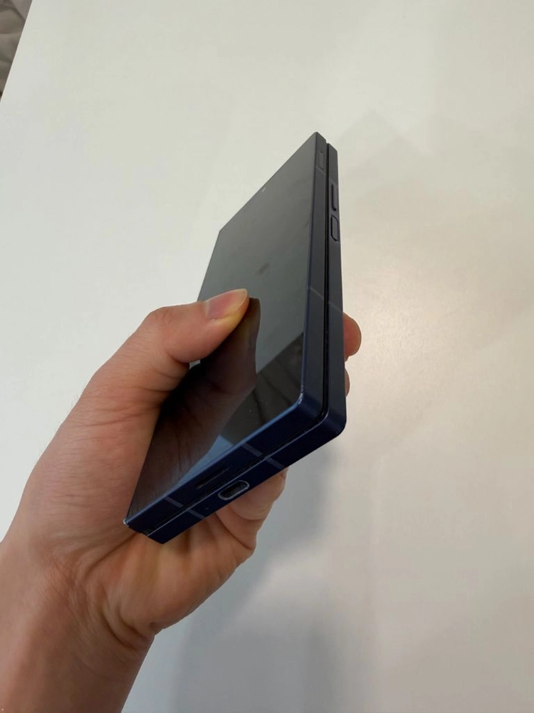 갤럭시 Z폴드6 512GB 블루 이미지