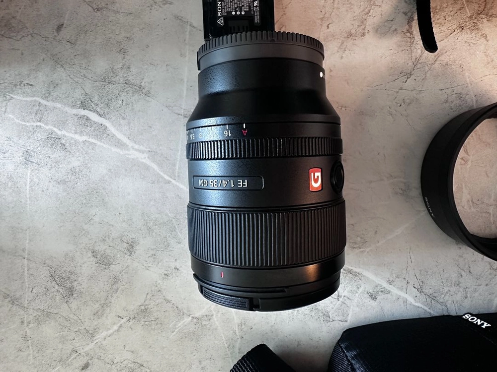 소니A7M3 본체 카메라 + 소니 렌즈 FE35mm F1.4 GM (나머지외 포함) 중고 판매합니다. (정품) 이미지
