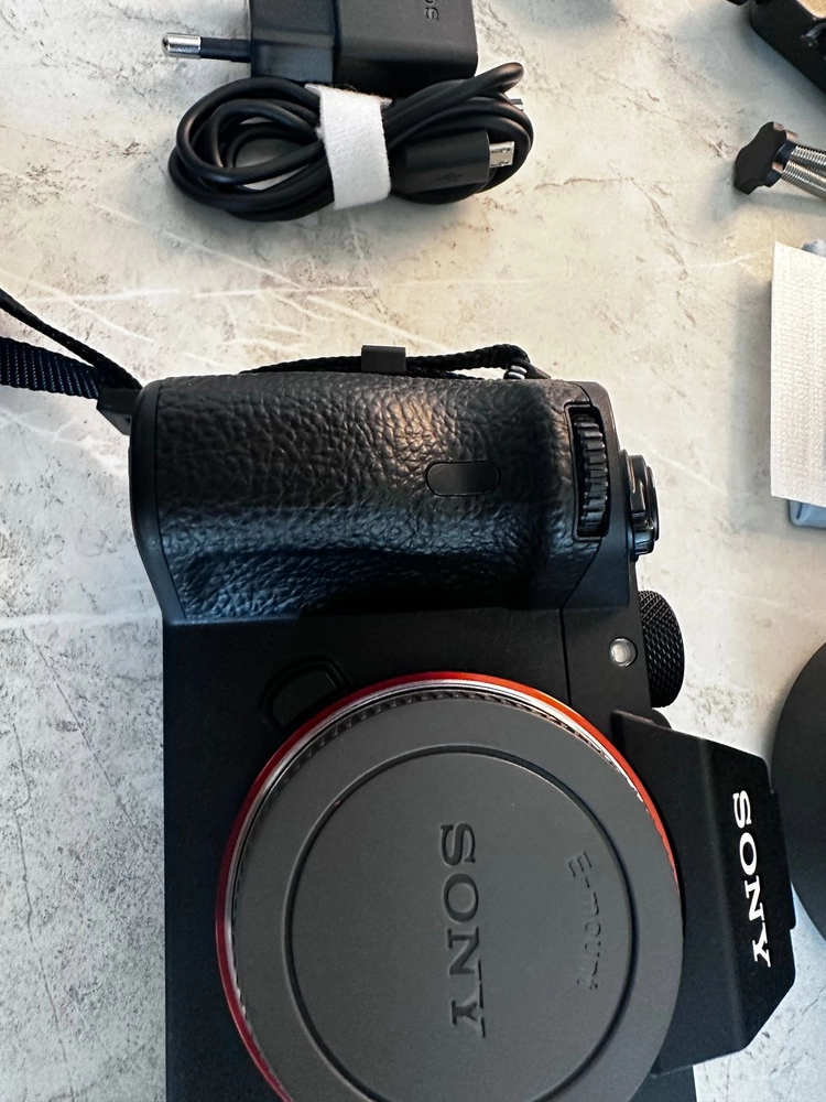 소니A7M3 본체 카메라 + 소니 렌즈 FE35mm F1.4 GM (나머지외 포함) 중고 판매합니다. (정품) 이미지