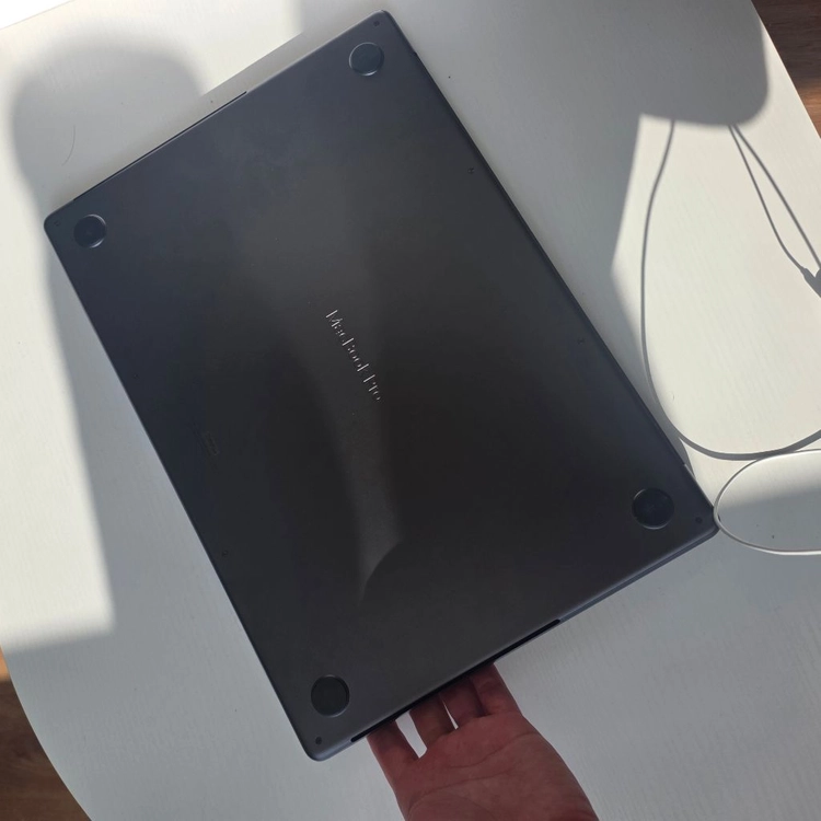 맥북 프로 16 M4 Max 128GB 4TB 스페이스 그레이 이미지