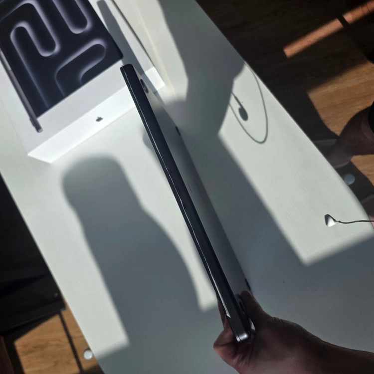 맥북 프로 16 M4 Max 128GB 4TB 스페이스 그레이 이미지
