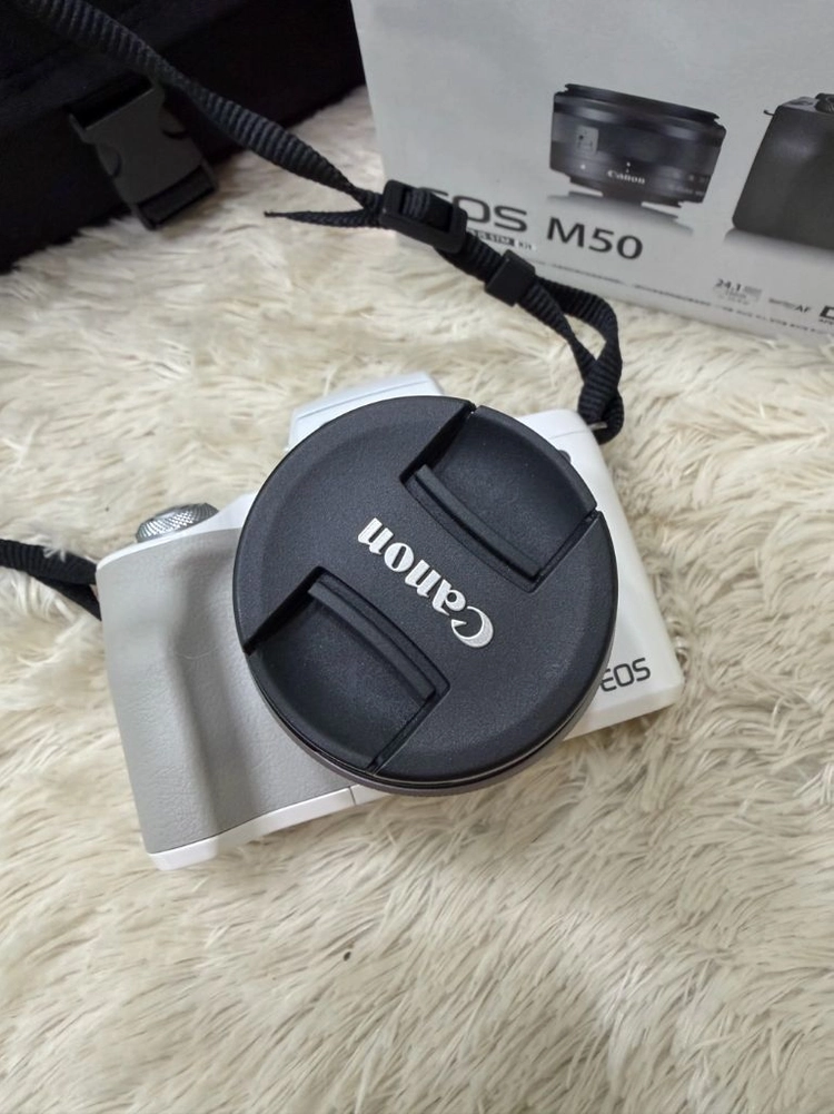 캐논 Eos M50 카메라 새상품 (렌즈, 구성품 전부 포함) 이미지