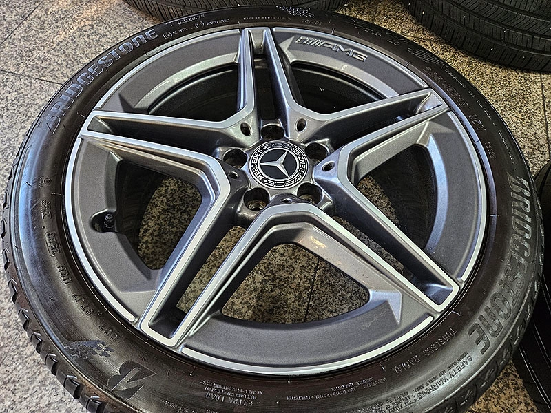 [판매] 벤츠 W205 C클래스 AMG 정품 18인치 휠 타이어 셋트 이미지