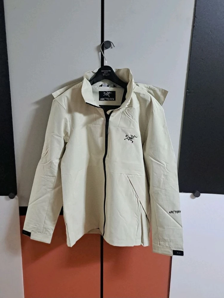 ARCTERYX 남성용 후드 바람막이 집업쟈켓 이미지