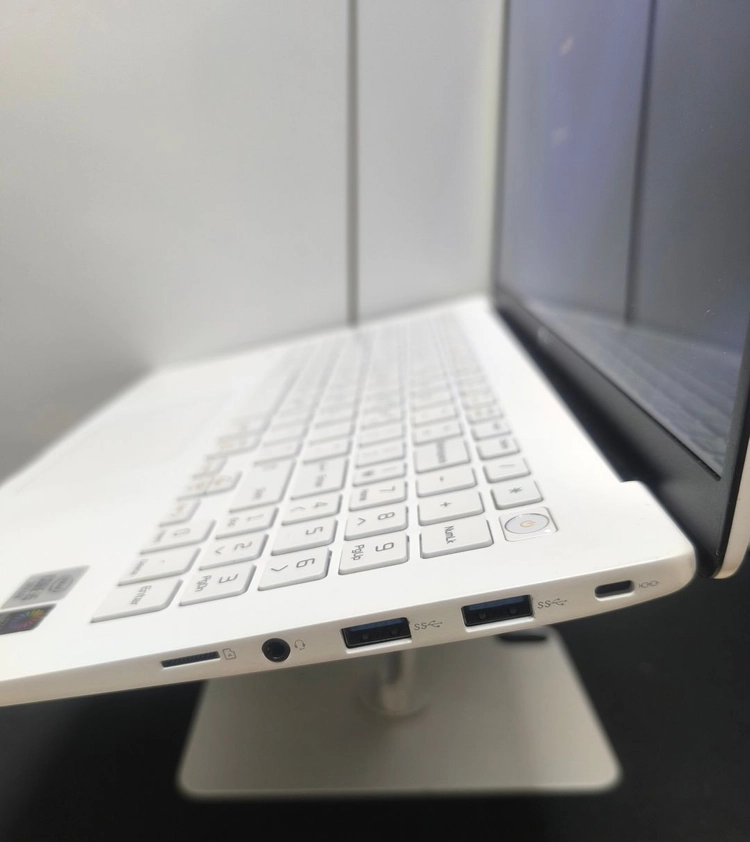 LG 그램 노트북 15Z990 i5 10세대 이미지