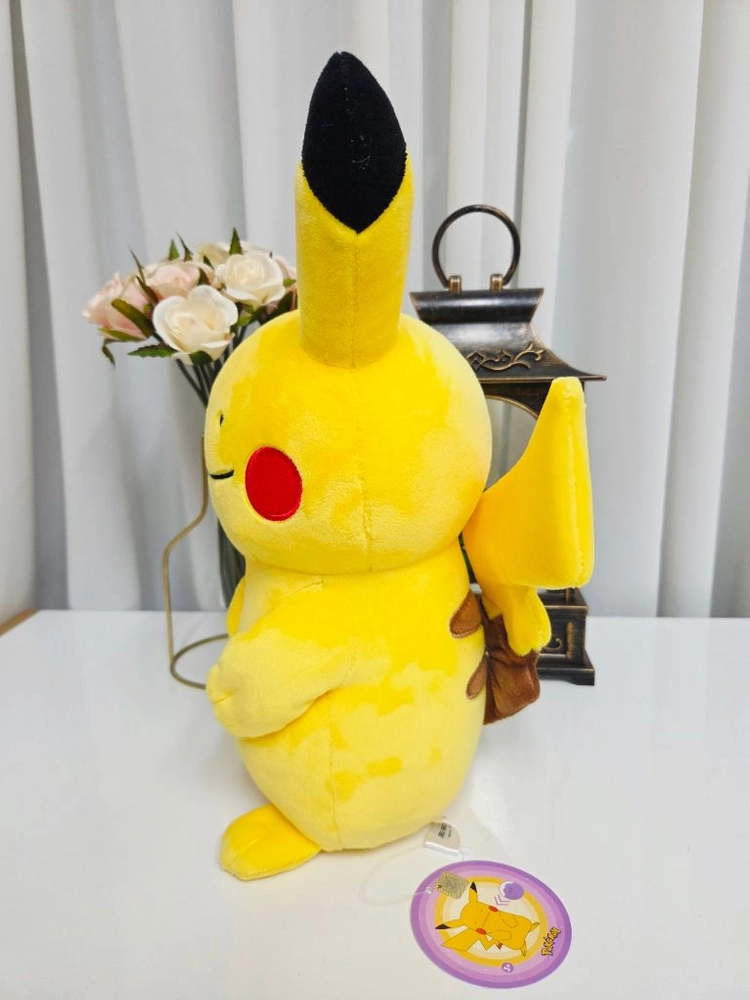 피카츄로 변신한 메타몽 인형 이미지