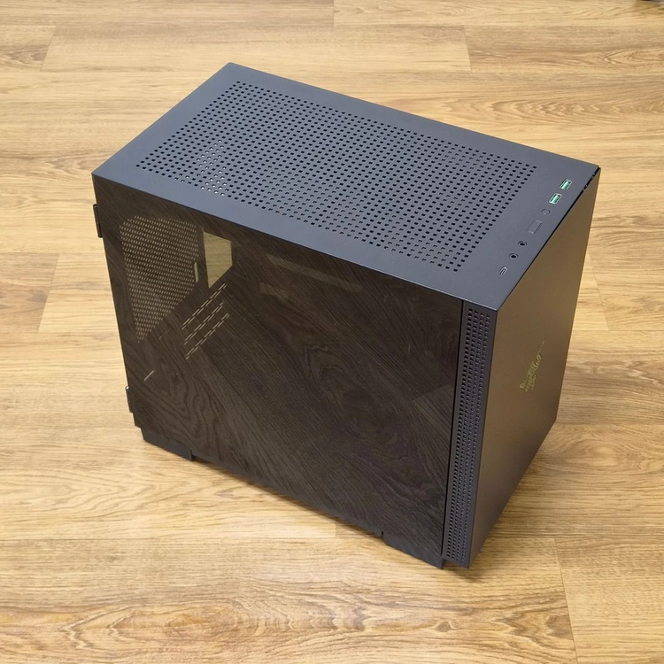 레이저 토마호크 ITX + 잘만 Alpha II A24(수냉쿨러) 일괄판매합니다. - 안심되는 중고거래