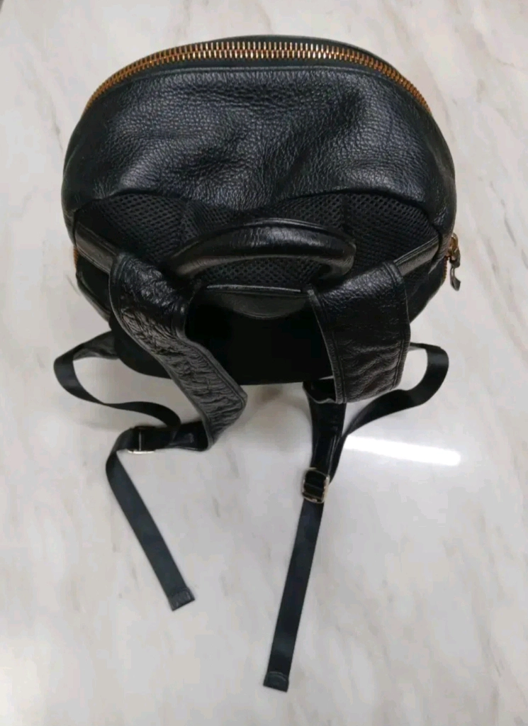 [정품 파격가 남여공용] 톰브라운 가죽 백팩 가방 루이비통 프라다 구찌 디올 펜디 에르메스 샤넬 버버리 몽클레어 이미지