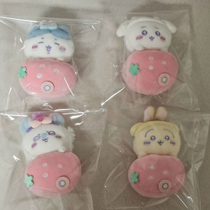 먼작귀인형키링 딸기하치와레 딸기우사기 딸기모몽가 딸기치이카와인형키링 먼작귀 이미지