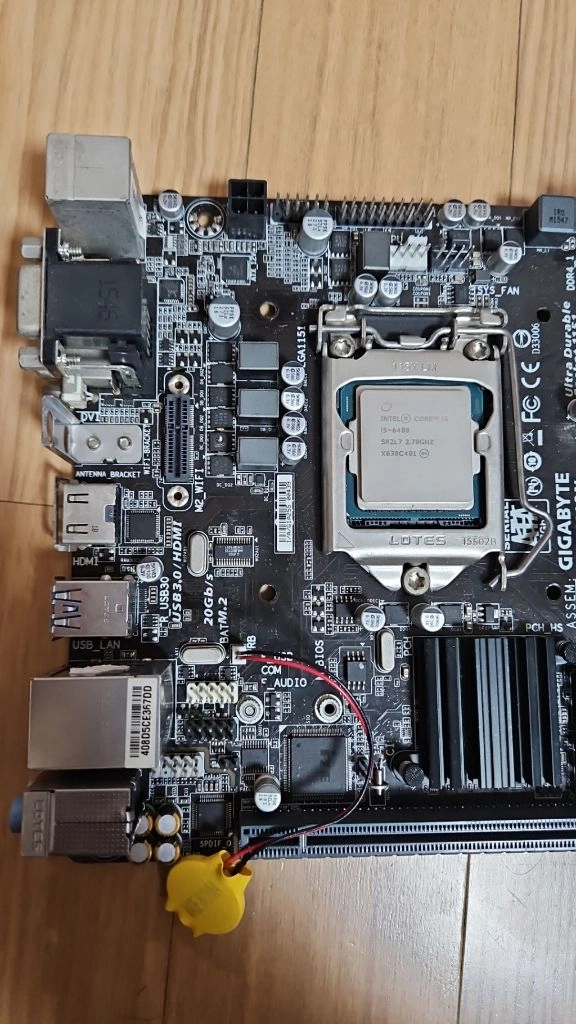인텔 i5-6400 cpu 및 기가바이트 ga-110n 이미지