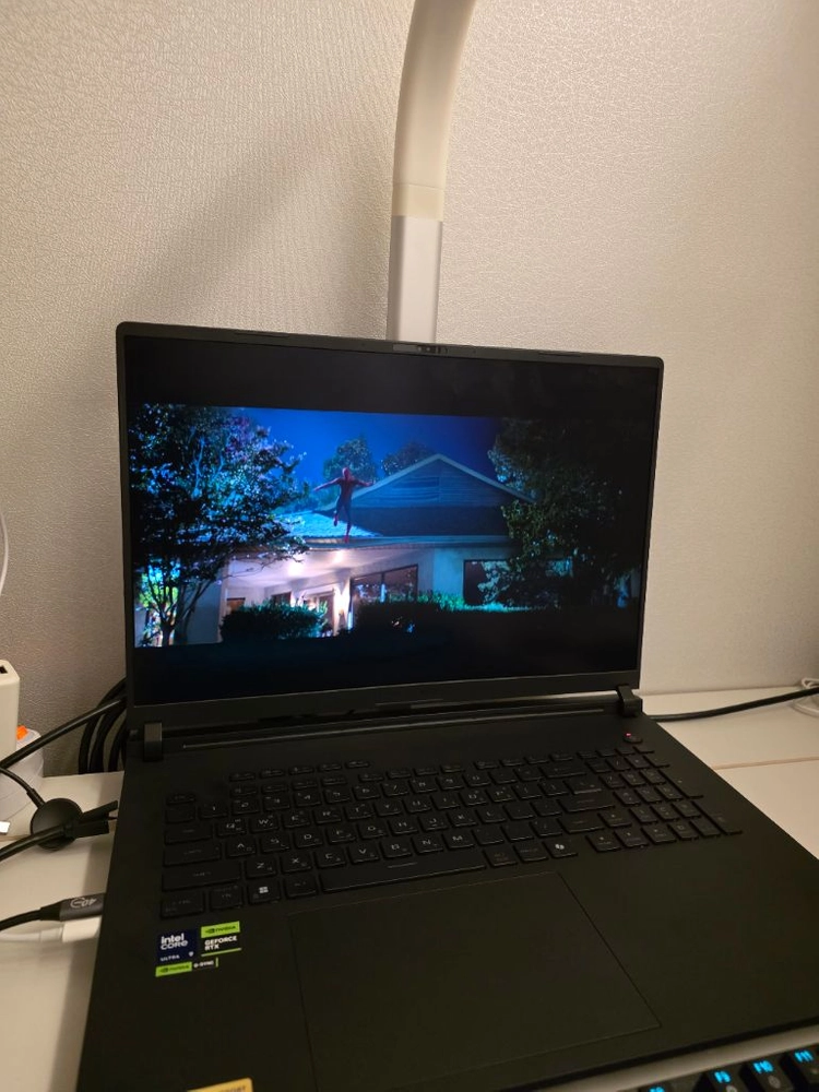 ROG Strix SCAR 18 G835LX-SA041W 5090 노트북 이미지