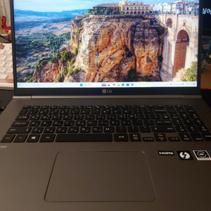 LG 그램 노트북 17인치 i7-8565U 21년도구매 급처 이미지