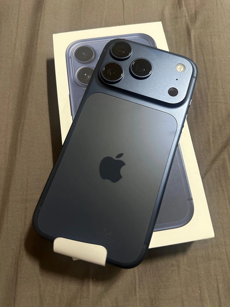 iPhone 17 Pro Deep Blue 256GB 새상품, Apple Care+ 포함/ 아이폰 17프로 딥블루 이미지