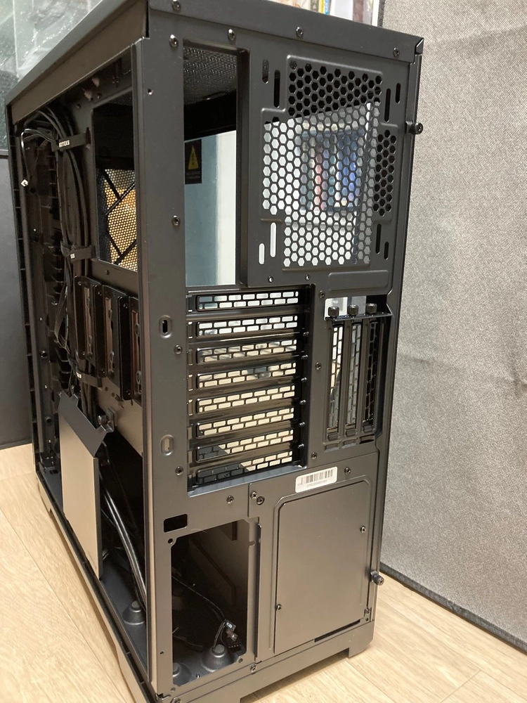 빅타워 컴퓨터 케이스 Phanteks ENTHOO PRO 2 TG 이미지