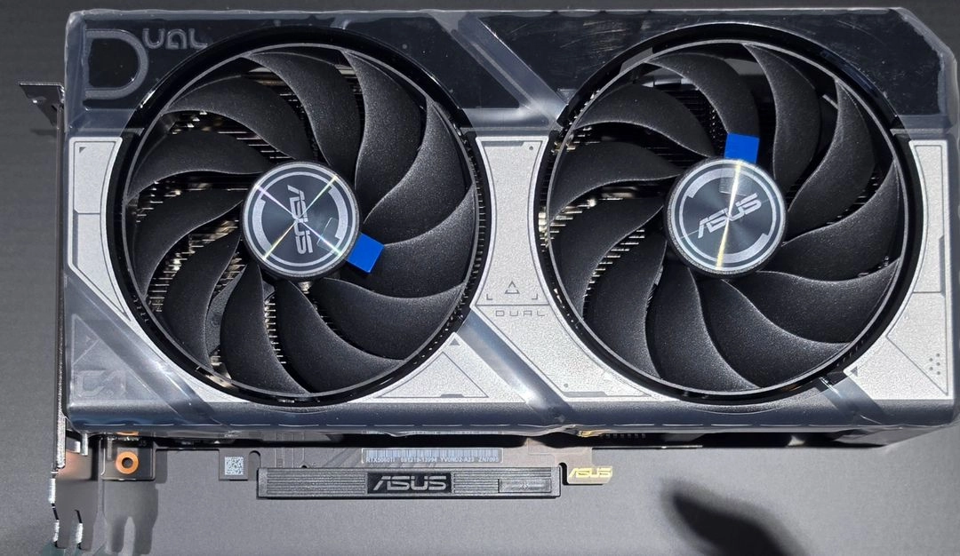 RTX 5060ti 8GB 신품급 AS 연장 ~30.4까지 이미지