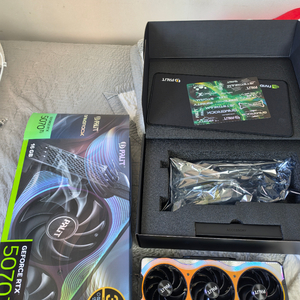 이엠텍 PALIT 지포스 RTX 5070 Ti GAMEROCK D7 16GB 팝니다 이미지