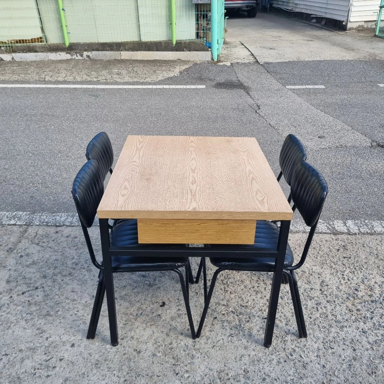 900x750 4인용 식당 음식점 테이블의자세트 이미지