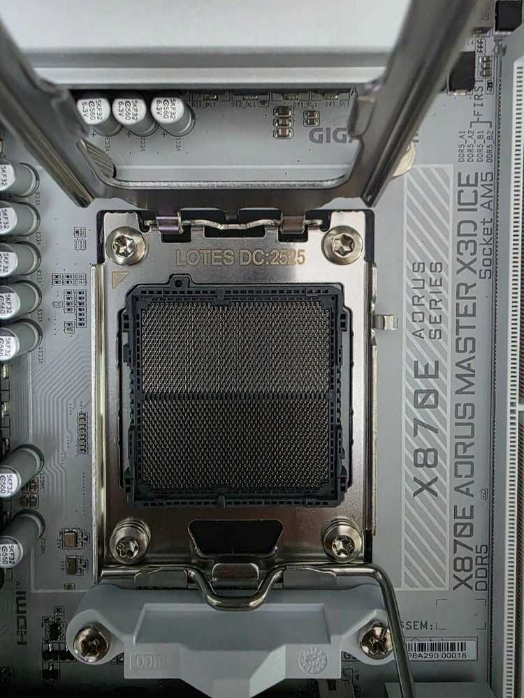 x870e aorus master x3d ice 이미지