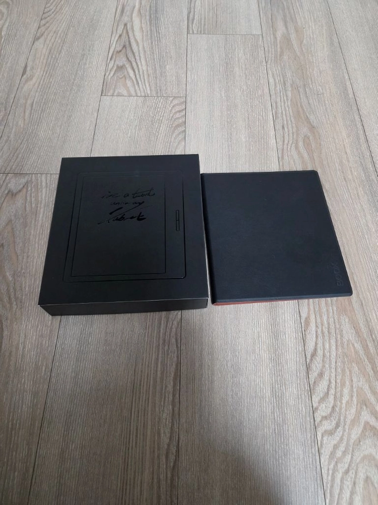 오닉스 BOOX 페이지 이북 리더기 팝니다 이미지