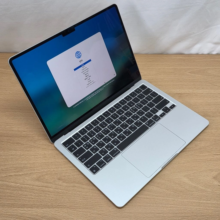 배터리 100% / APPLE 2022 맥북에어 13 M2 실버 / M2+8GB 이미지