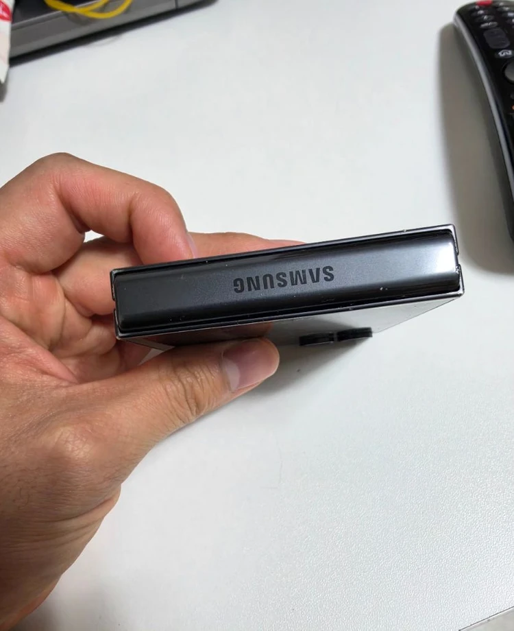 갤럭시 z플립6 512GB 이미지