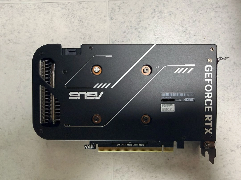 ASUS DUAL RTX 4060 V2 그래픽카드 이미지