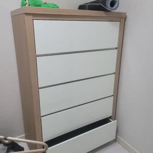 키즈 서랍장 이미지