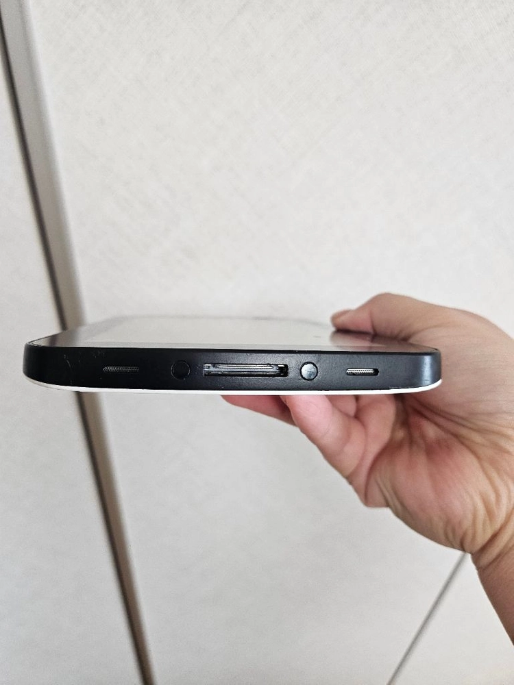 삼성 갤럭시 탭 SHW-M180S 화이트 이미지