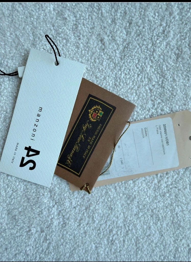 로로피아나 콜라보 만조니24 밍크 캐시미어 베스트 이미지