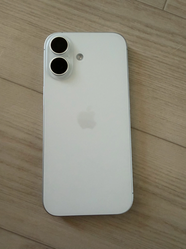 아이폰 17 일반 화이트 256GB - 안심되는 중고거래