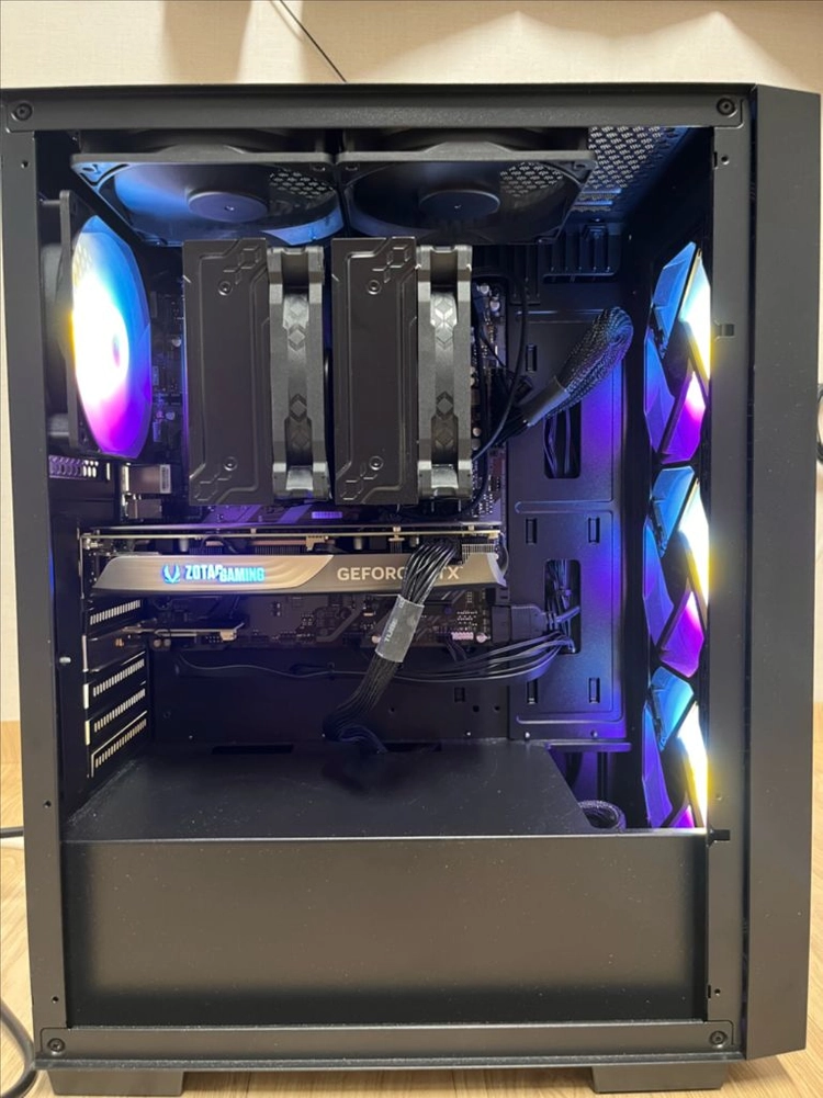 7800X3D RTX4070S 32GB 1TB 고성능 게이밍 컴퓨터 - 안심되는 중고거래