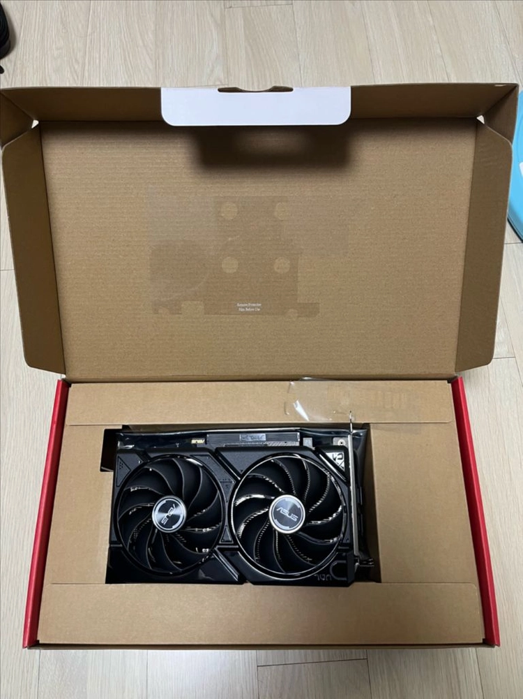 ASUS 라데온 RX 9060 XT 8GB a급 판매 이미지