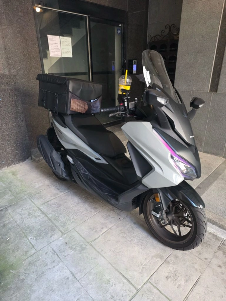 혼다 포르자 350 25년식 팝니다 이미지