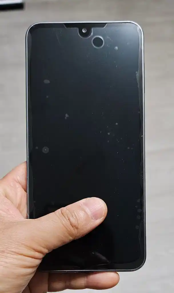 갤럭시 점프4 블랙 128GB 액정 및 배터리 교체폰 팝니다. 이미지