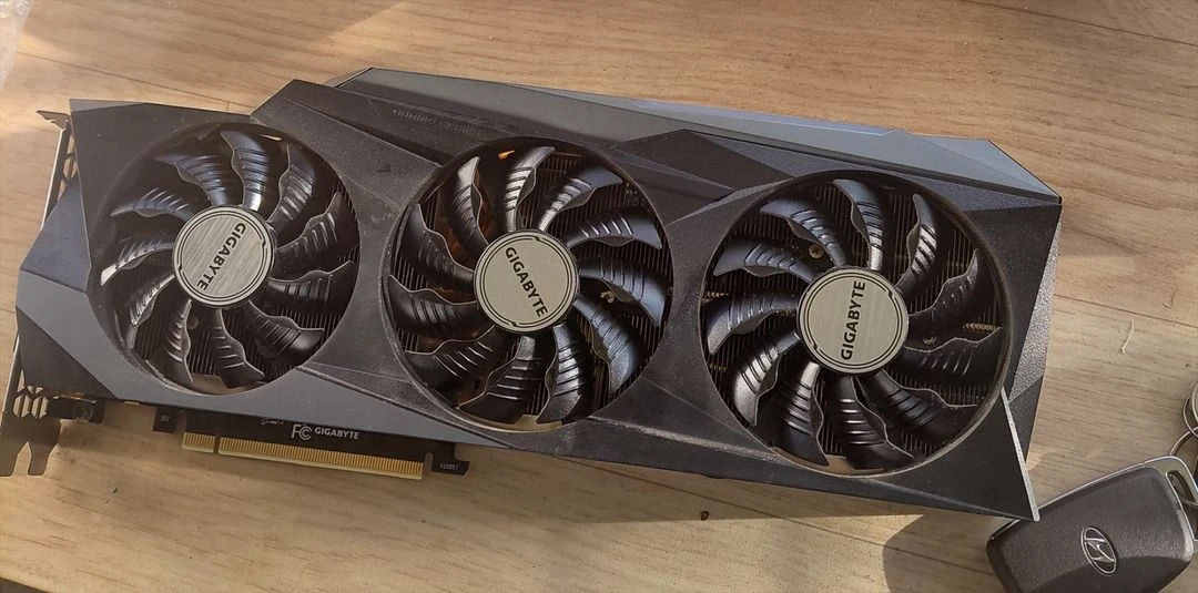 기가바이트 RTX3080 10GB LHR A급 정상작동 이미지