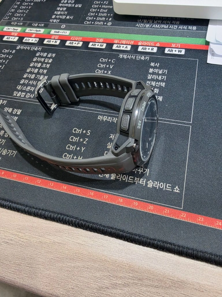 가민 인스팅트 크로스오버 아몰레드 47mm 스마트워치 이미지