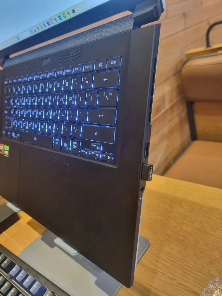 기가바이트 에어로 x16 (라이전 AI350,5060,32gb) 이미지