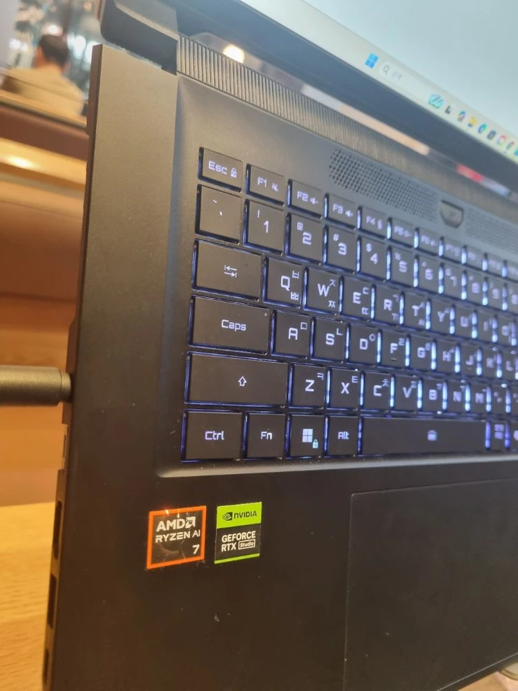 기가바이트 에어로 x16 (라이전 AI350,5060,32gb) 이미지