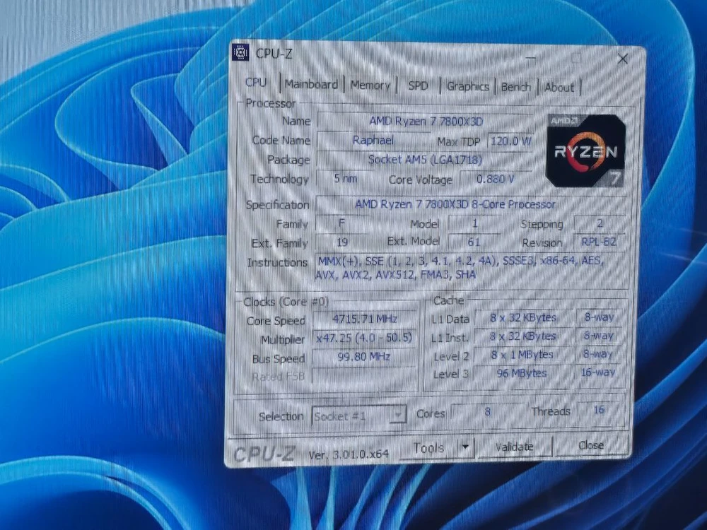 라이젠 7 7800X3D RTX 5070 32G 1TB 게이밍 컴퓨터 본체 이미지