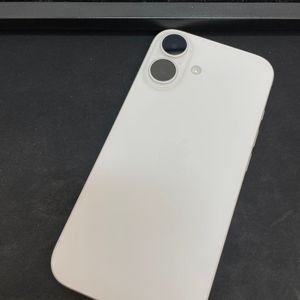 아이폰16 화이트 128GB 상태좋은 중고80만1000원팝니다. 이미지
