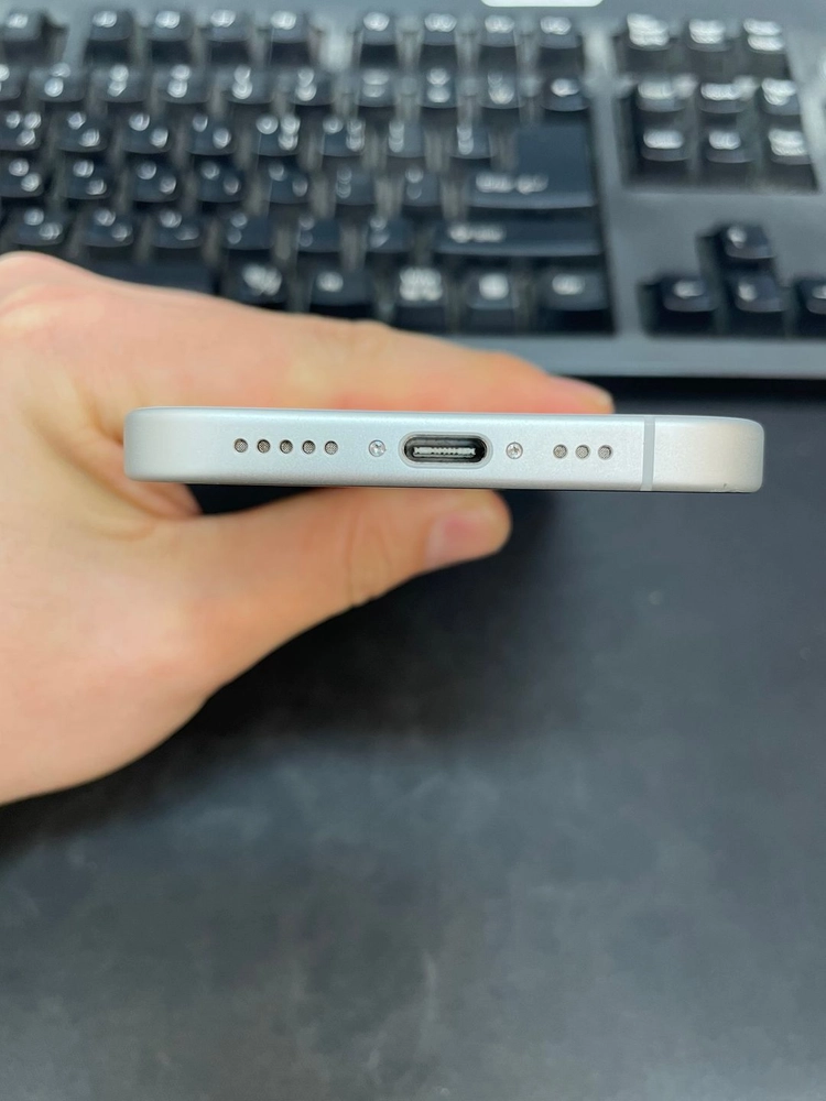 아이폰16 화이트 128GB 상태좋은 중고80만1000원팝니다. 이미지