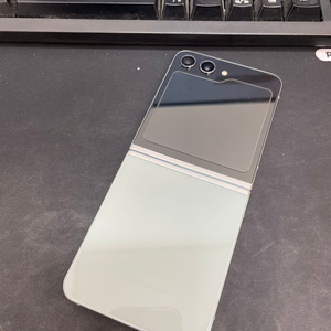갤럭시Z플립5 민트 256GB 무잔상 상태좋은 중고32만5천팝니다 이미지