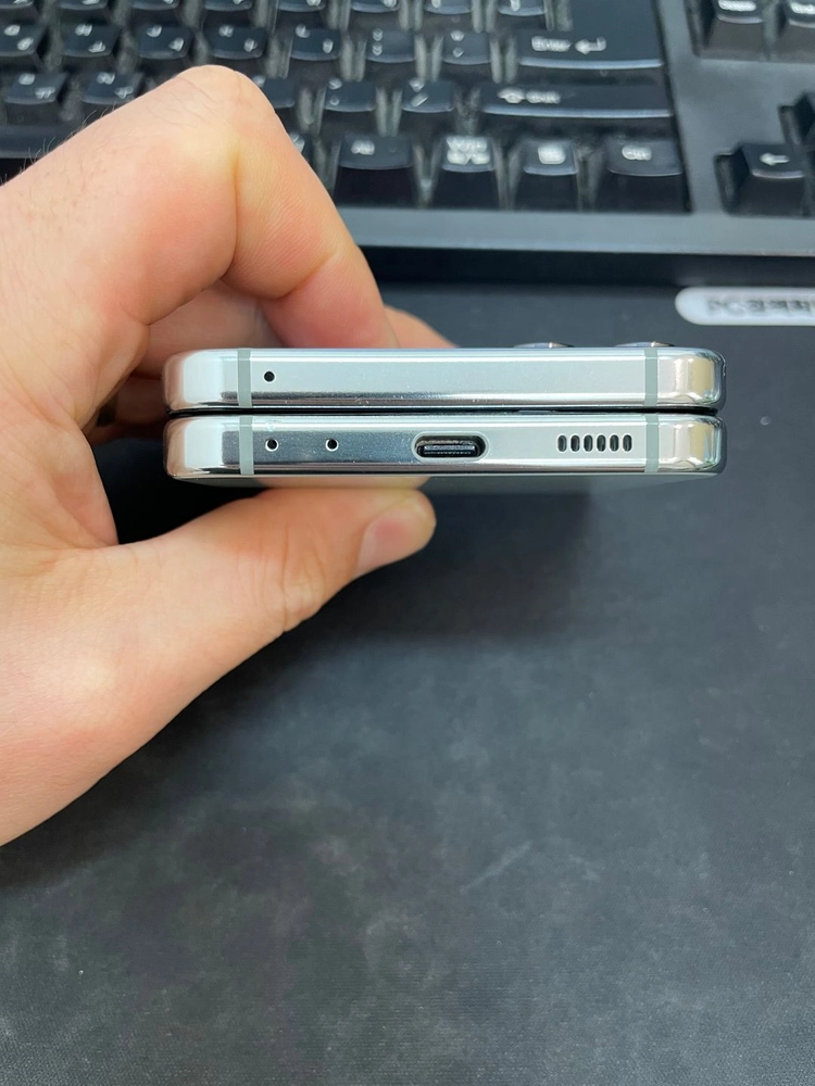 갤럭시Z플립5 민트 256GB 무잔상 상태좋은 중고32만5천팝니다 이미지