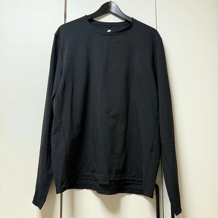 ZARA ATHLETICZ 펀칭 긴소매 티셔츠 블랙 M 이미지