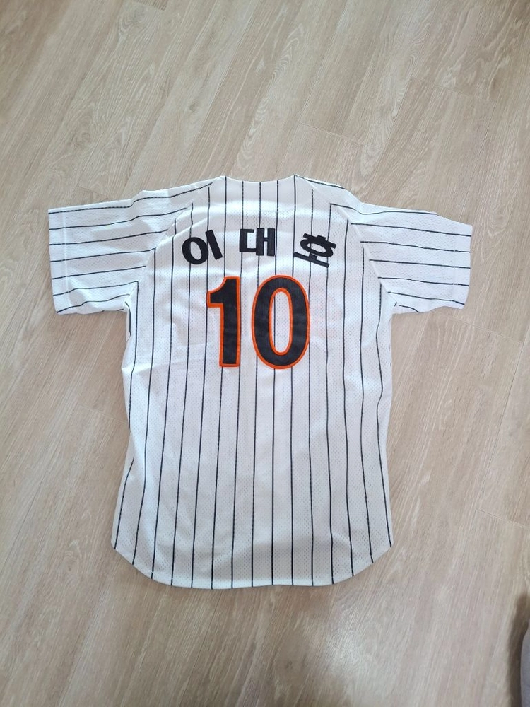 롯데자이언츠 이대호 프로페셔널 홈 스트라이프 85사이즈 유니폼 이미지