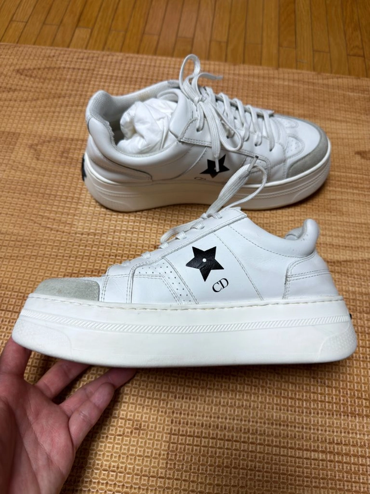 디올 스타 스니커즈 이미지