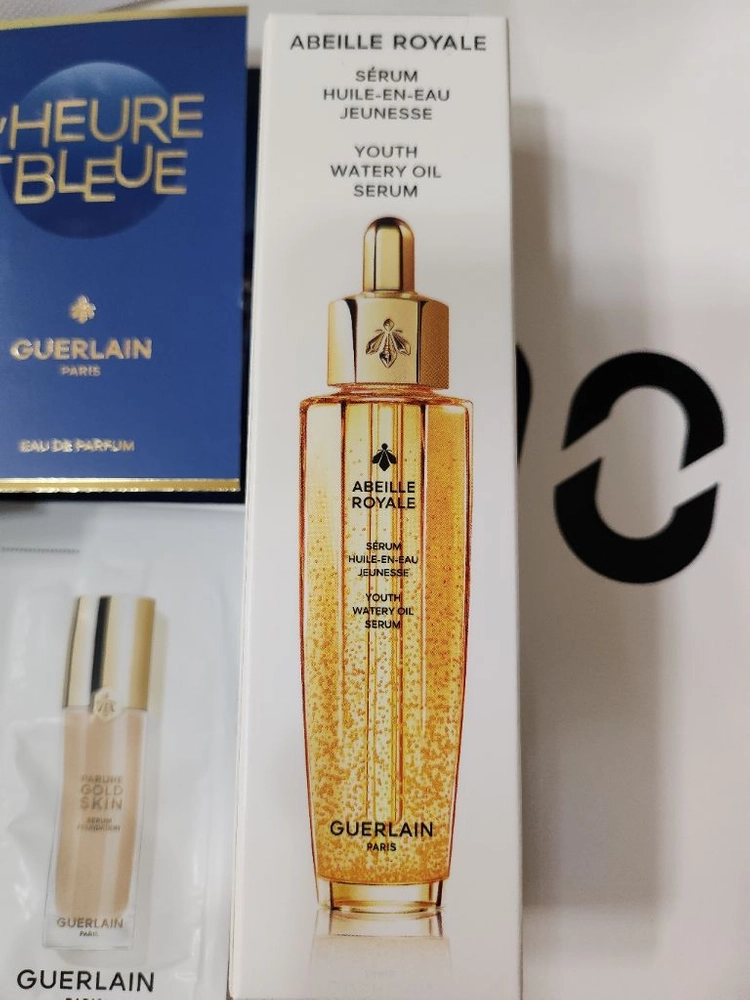 겔랑 아베이 로얄 유쓰 워터리 오일 세럼 50ml + 향수2종 + 샘풀 (계좌입금거래3천원할인) 이미지