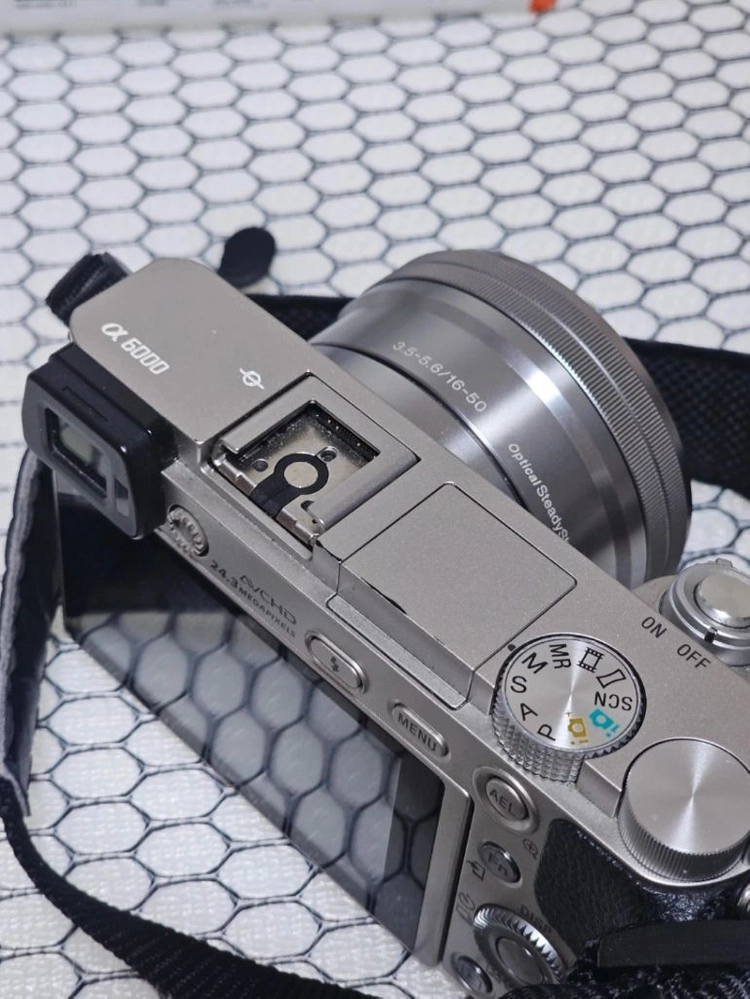 소니 A6000 카메라 + 16-50mm 렌즈 - 안심되는 중고거래 6