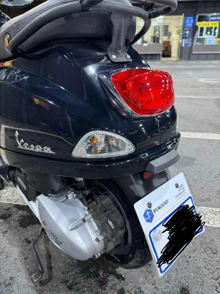 2023년식 베스파 LX 125 ABS 이미지