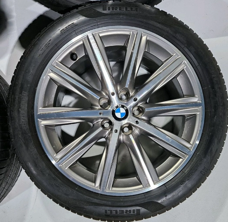 BMW G30 5시리즈 18인치 순정휠(컷팅) / 피렐리 245 45 18 세트 한대분 이미지